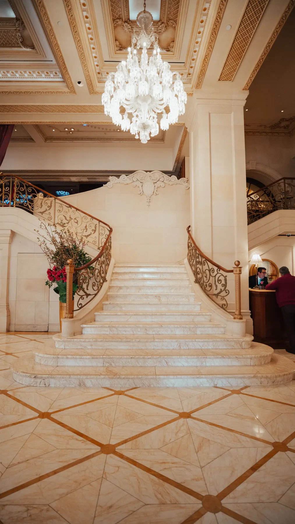 plaza, plaza hotel, fairmont, fairmont hotel, fairmont hotels, the plaza hotel, central park, the palm court, the rose club, death and co, dante, cafe dante, mace, cocktail bars, cocktail nyc, new york, nyc, travel, tourism, nyc travel, new york hot…