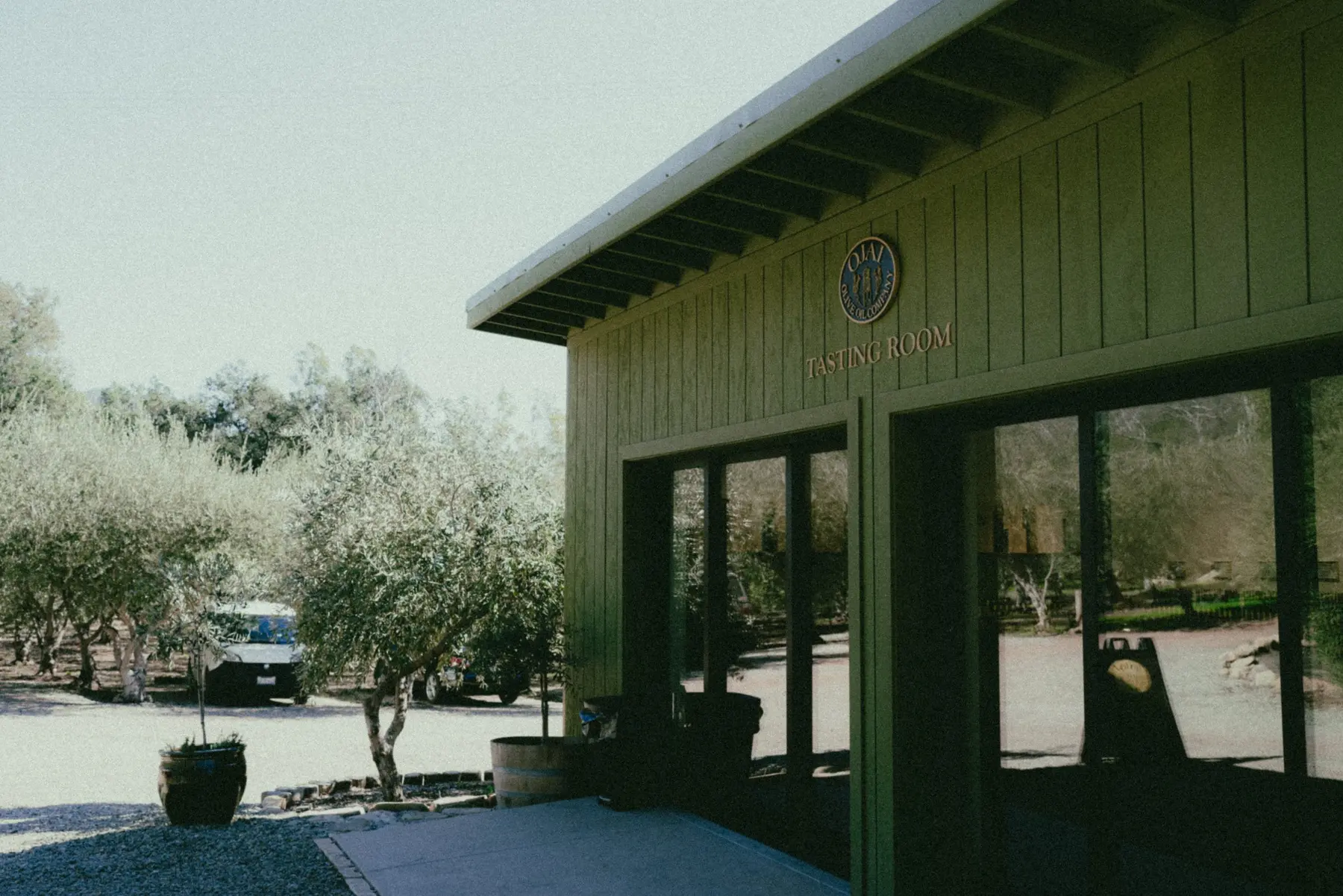 Ojai day trip Ojai solo travel Ojai guide Los Angeles day trip Shangri-La of California Ojai Olive Oil Company Ojai Arcade Fig Curated Living Treasures of Ojai Summer Camp Hip Vegan Cafe Bart's Books Ojai Valley Land Conservancy Pink Moment Topa Topa