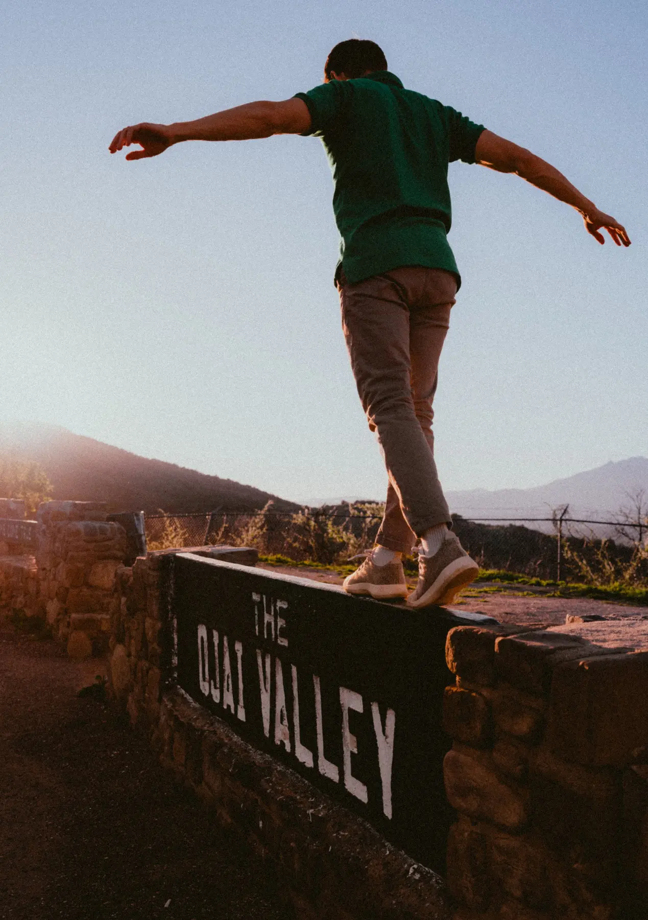 Ojai day trip Ojai solo travel Ojai guide Los Angeles day trip Shangri-La of California Ojai Olive Oil Company Ojai Arcade Fig Curated Living Treasures of Ojai Summer Camp Hip Vegan Cafe Bart's Books Ojai Valley Land Conservancy Pink Moment Topa Topa